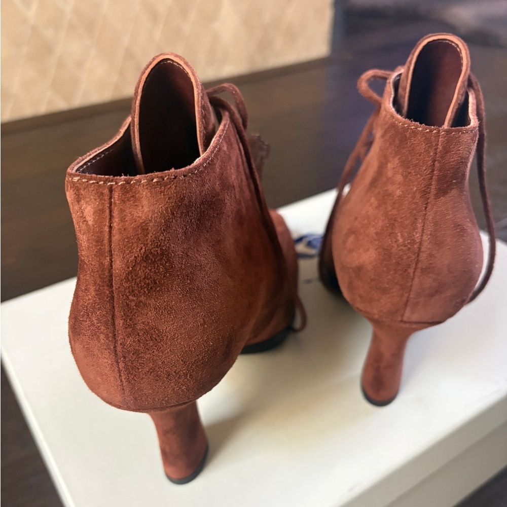 Burberry Suede Lace-up Booties (Brown color) size 37.5 -new - Picture 2 of 8